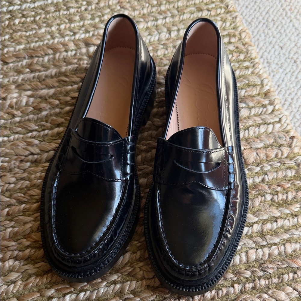 J Crew Women’s Black Leather Penny Loafers Size 8 Euc